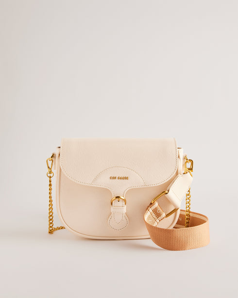 {{ product.type }} - Ted Baker London - Kosovo - ESIA