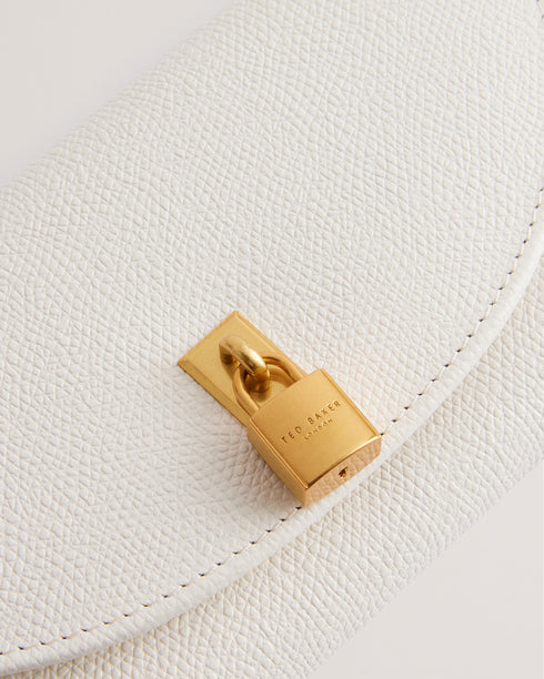 {{ product.type }} - Ted Baker London - Kosovo - WESMINA