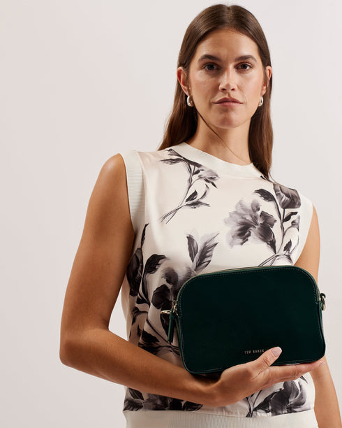 {{ product.type }} - Ted Baker London - Kosovo - DARCEW