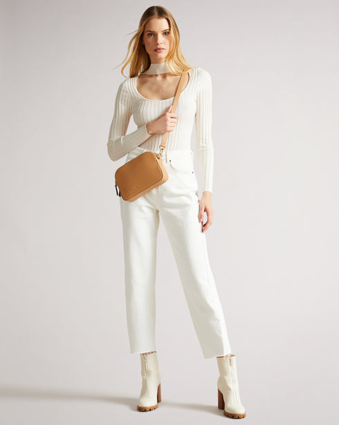 {{ product.type }} - Ted Baker London - Kosovo - DARCELO