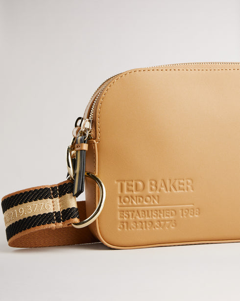 {{ product.type }} - Ted Baker London - Kosovo - DARCELO