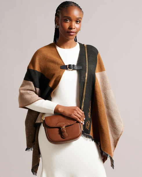 {{ product.type }} - Ted Baker London - Kosovo - ESIA