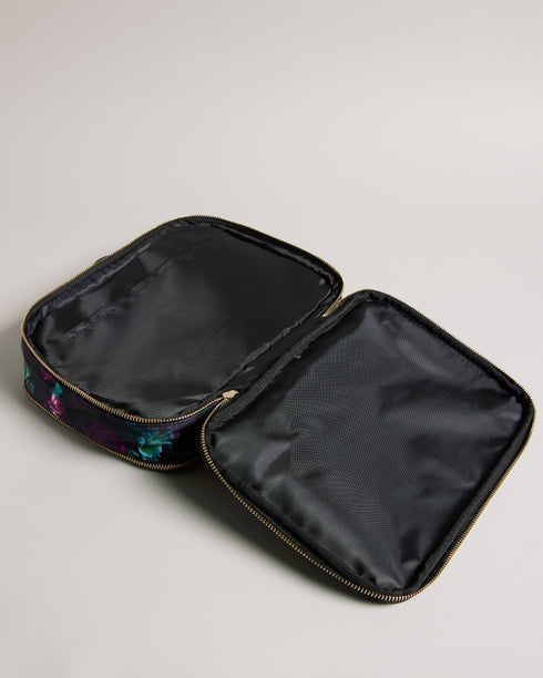 {{ product.type }} - Ted Baker London - Kosovo - BECAAII