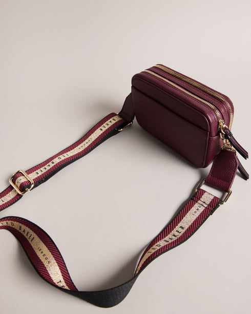 {{ product.type }} - Ted Baker London - Kosovo - STUNNA