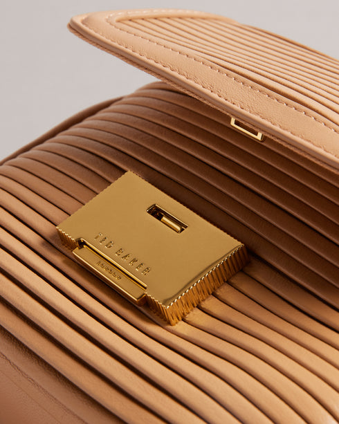 {{ product.type }} - Ted Baker London - Kosovo - PYALILY